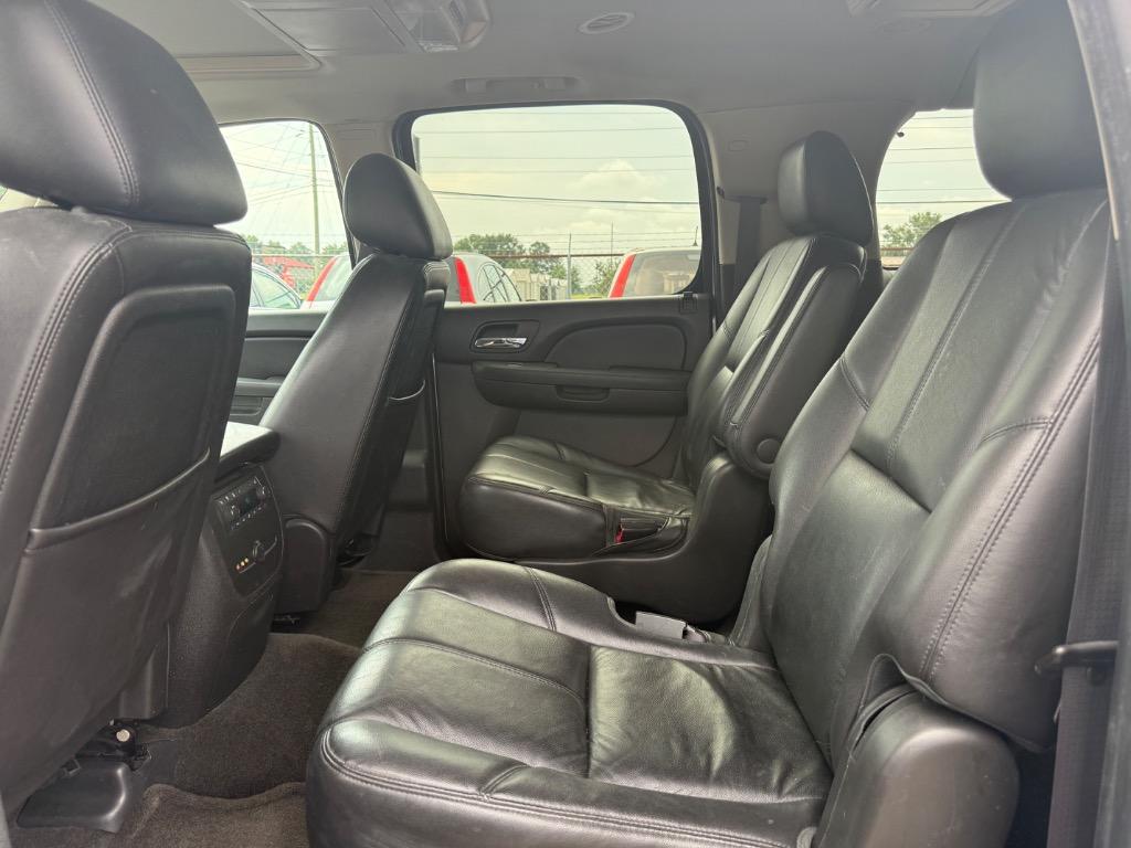 2012 Chevrolet Suburban - $12,800