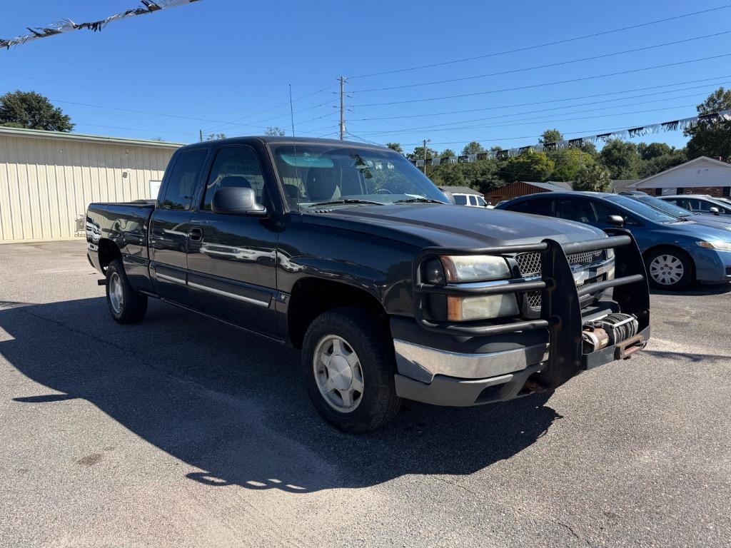 2003 Chevrolet Silverado - $8,500