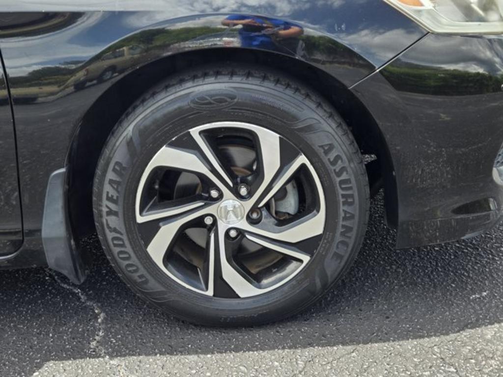 2017 Honda Accord - $12,995