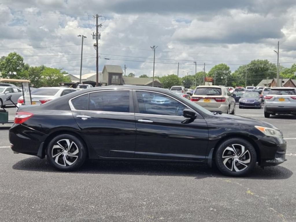 2017 Honda Accord - $12,995