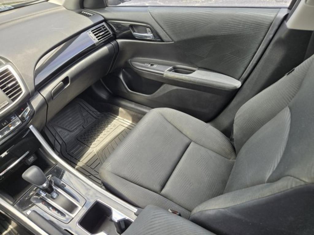 2017 Honda Accord - $12,995
