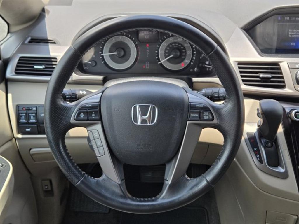 2015 Honda Odyssey - $14,995