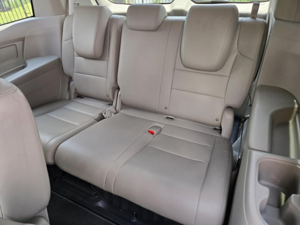 2015 Honda Odyssey - $14,995
