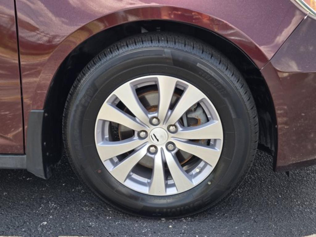 2015 Honda Odyssey - $14,995