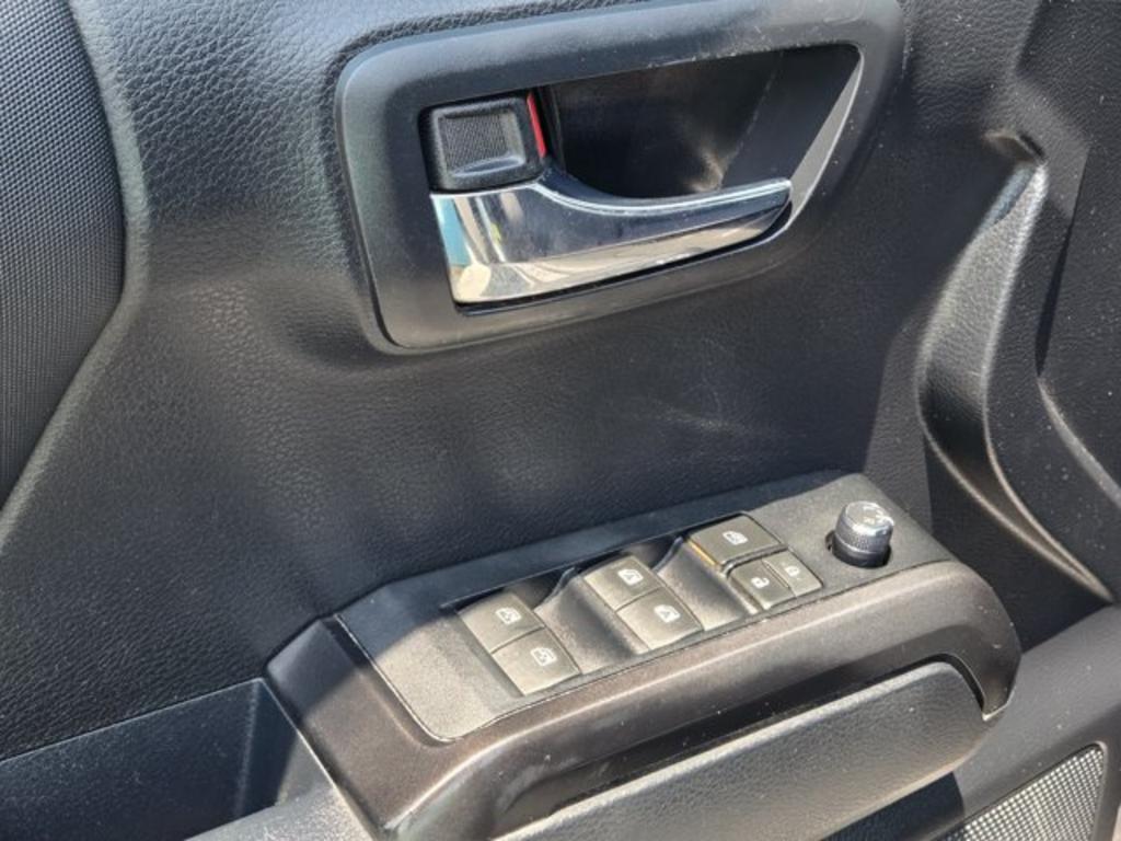 2016 Toyota Tacoma - $21,995