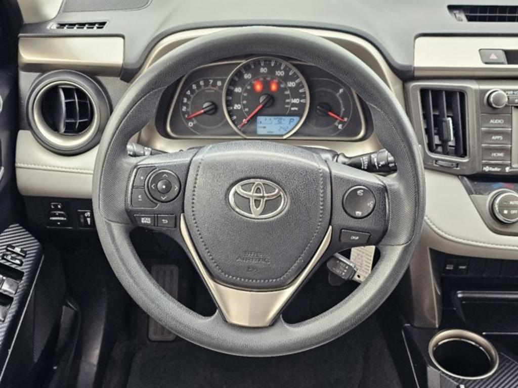 2014 Toyota RAV4 XLE photo
