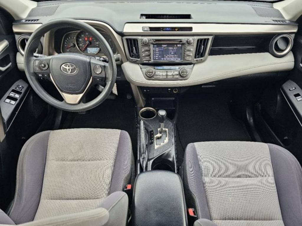 2014 Toyota RAV4 XLE photo