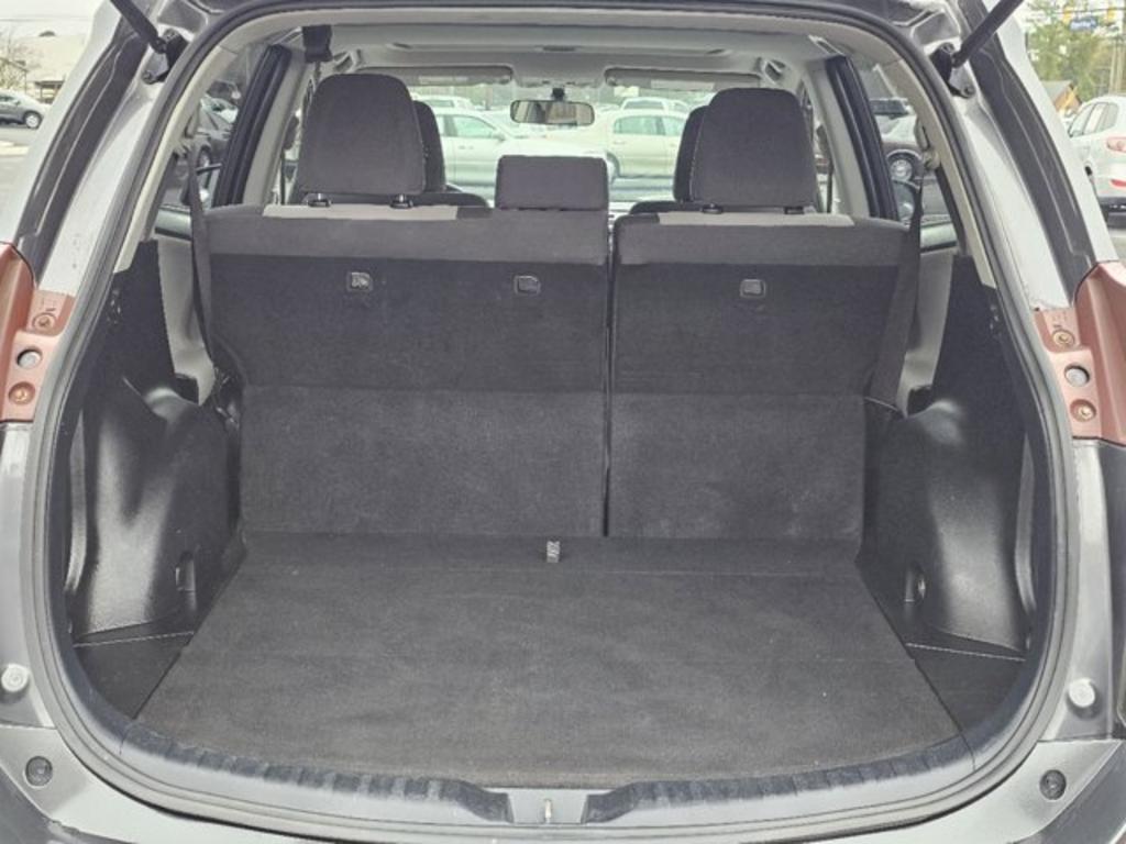 2014 Toyota RAV4 XLE photo