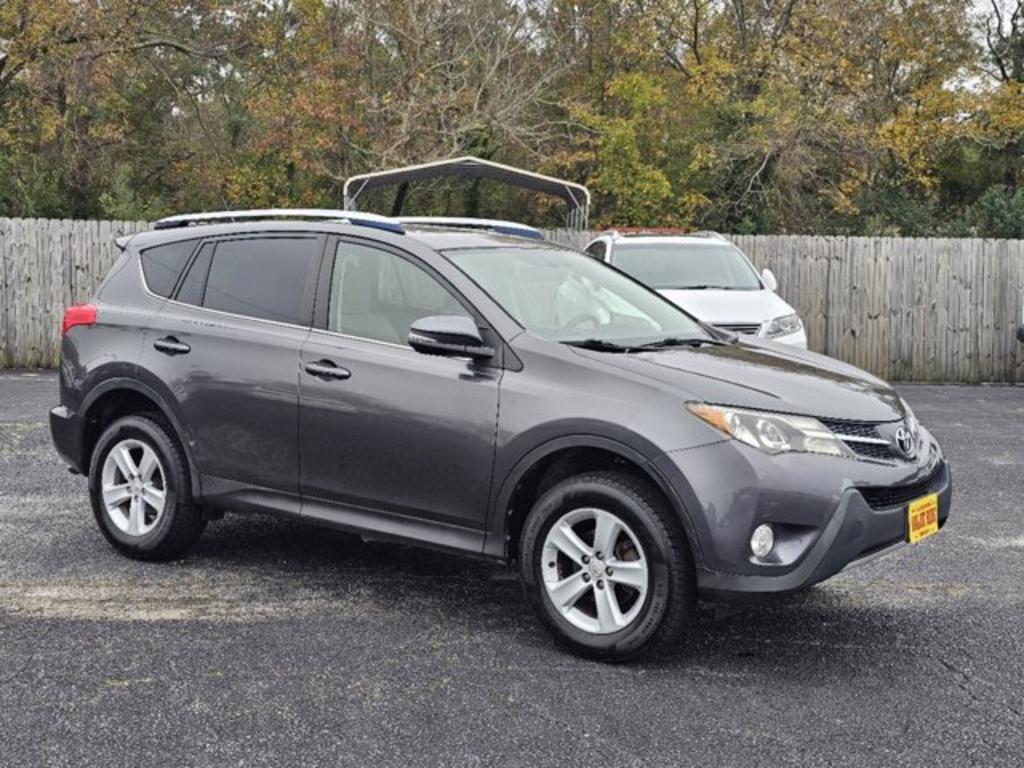2014 Toyota RAV4 XLE photo