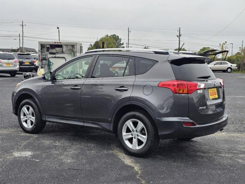 2014 Toyota RAV4 XLE photo