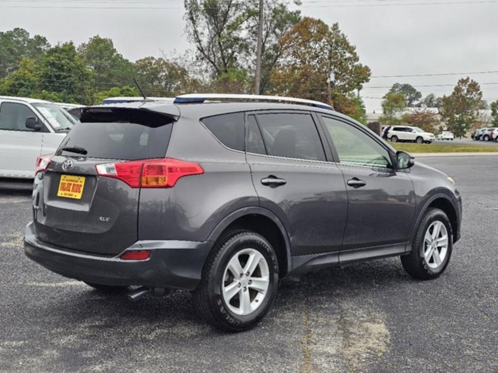 2014 Toyota RAV4 XLE photo