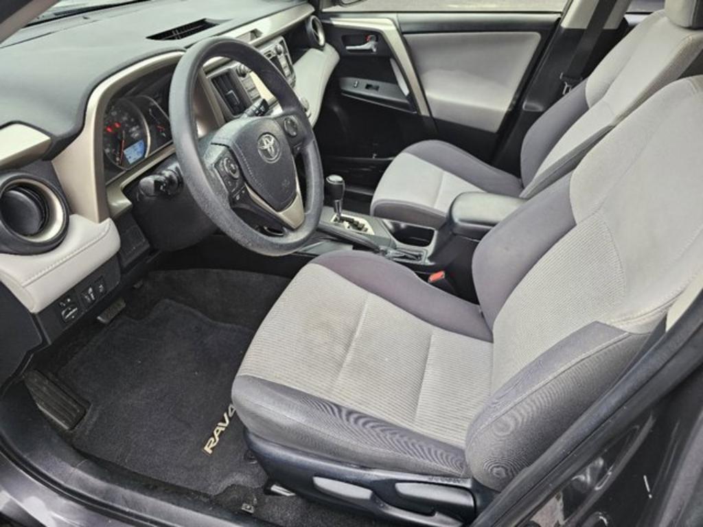 2014 Toyota RAV4 XLE photo