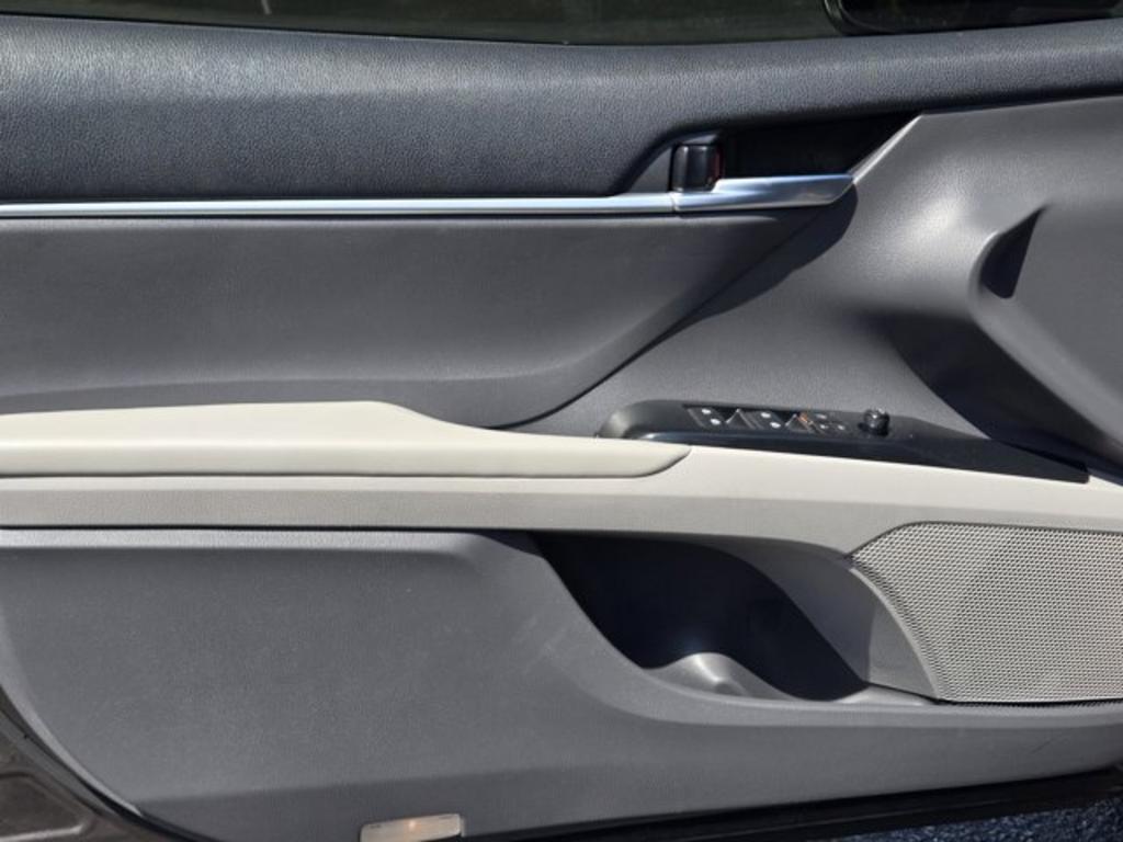 2018 Toyota Camry - $14,995
