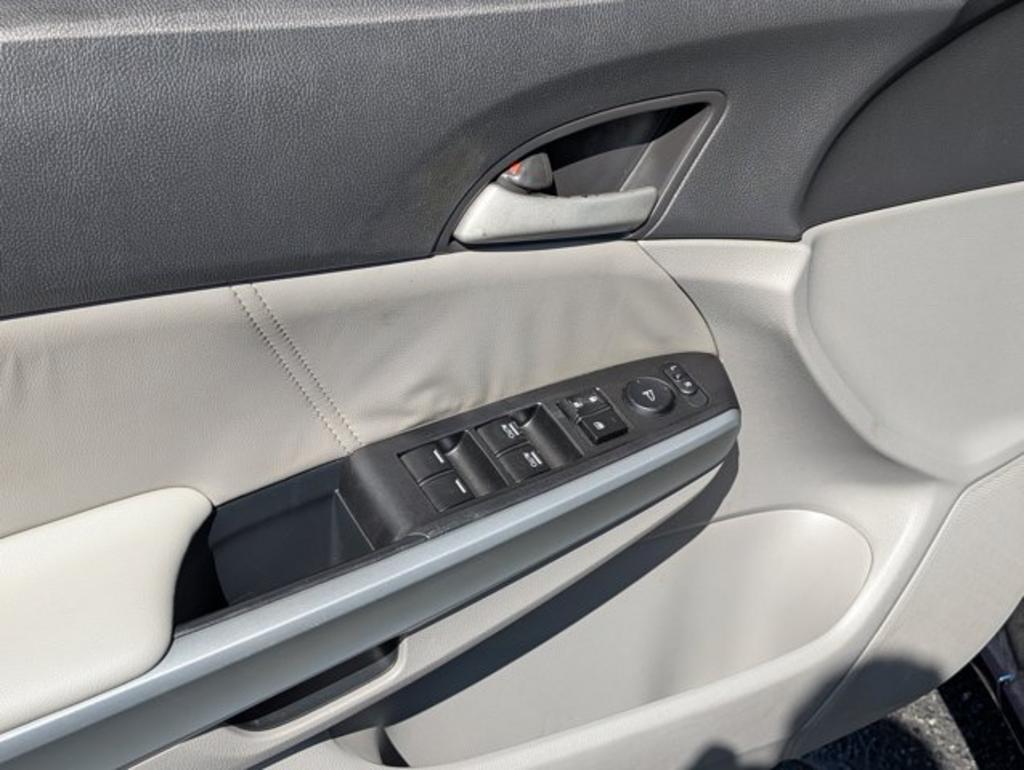 2010 Honda Accord EX-L V6 photo
