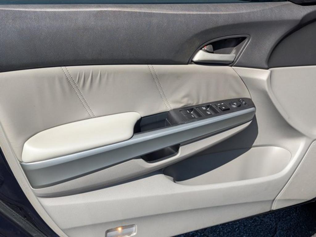 2010 Honda Accord EX-L V6 photo