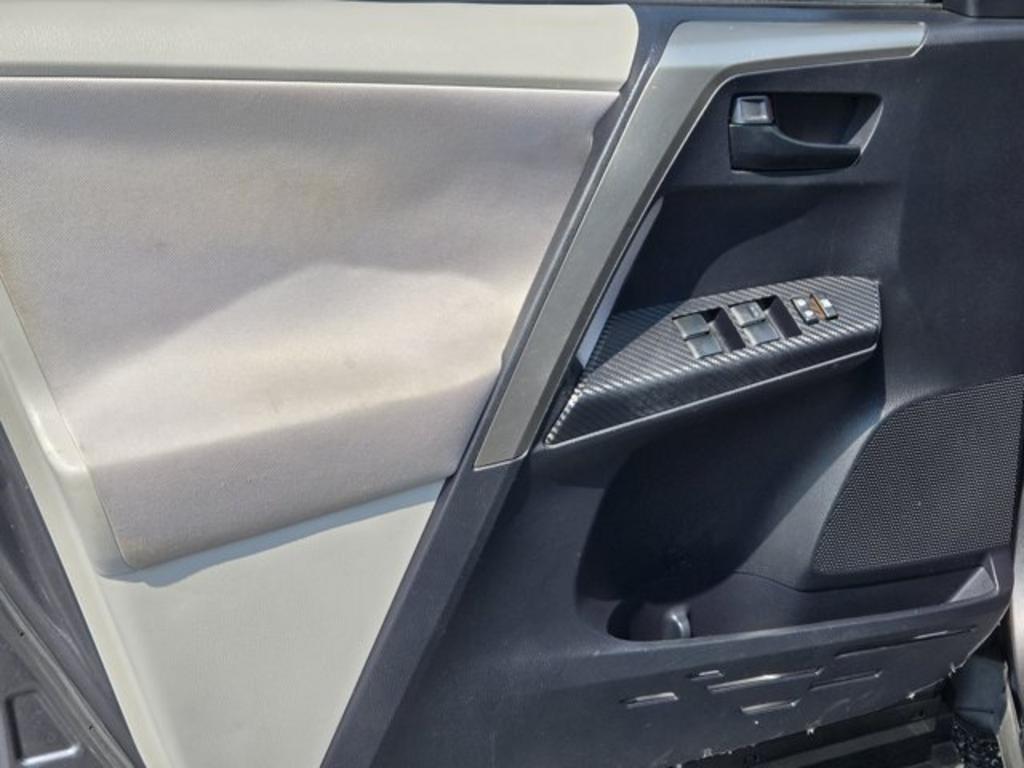 2013 Toyota RAV4 - $13,995