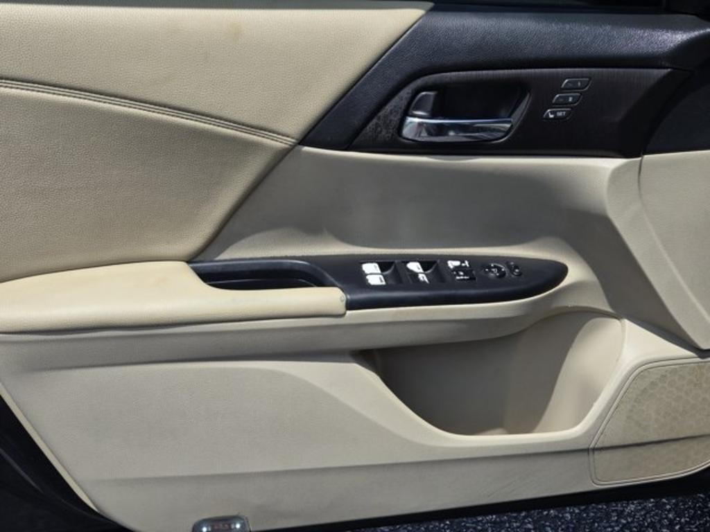 2014 Honda Accord - $13,995