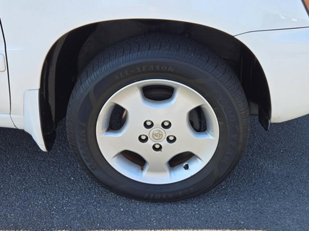 2004 Toyota Highlander photo