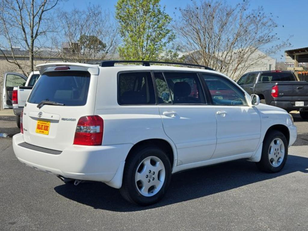 2004 Toyota Highlander photo