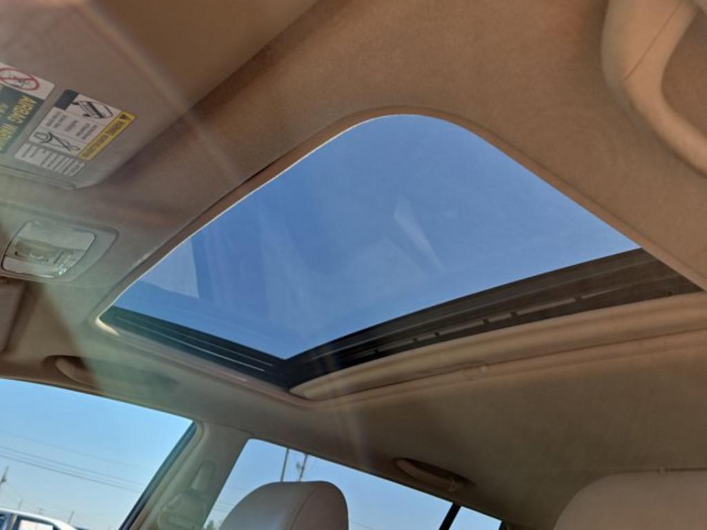 2004 Toyota Highlander photo