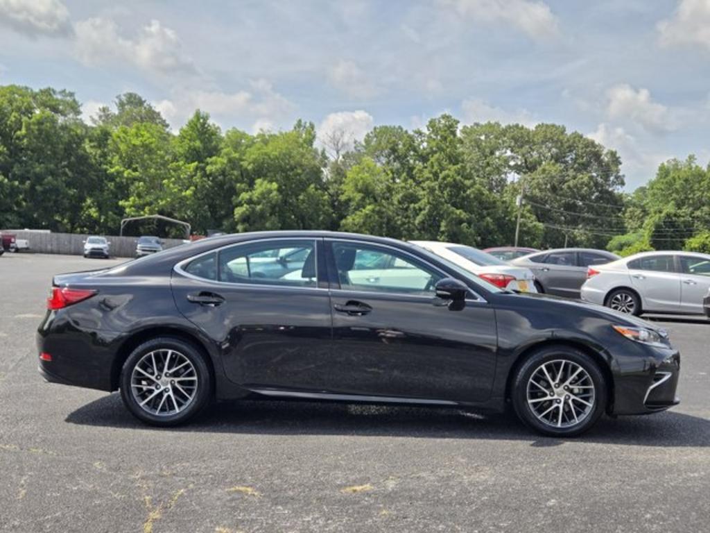 2016 Lexus ES - $15,995