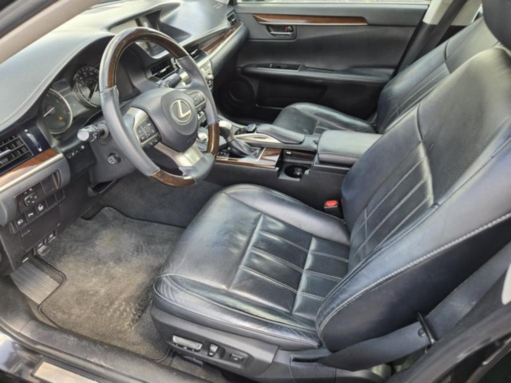 2016 Lexus ES - $15,995