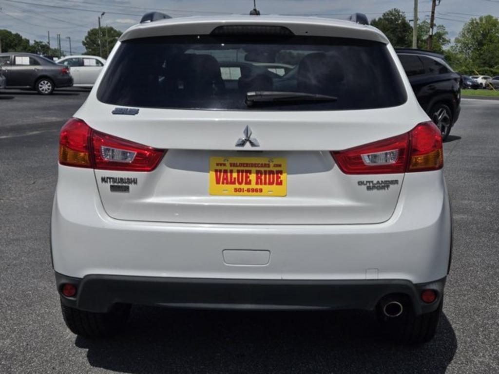 2013 Mitsubishi Outlander - $10,995