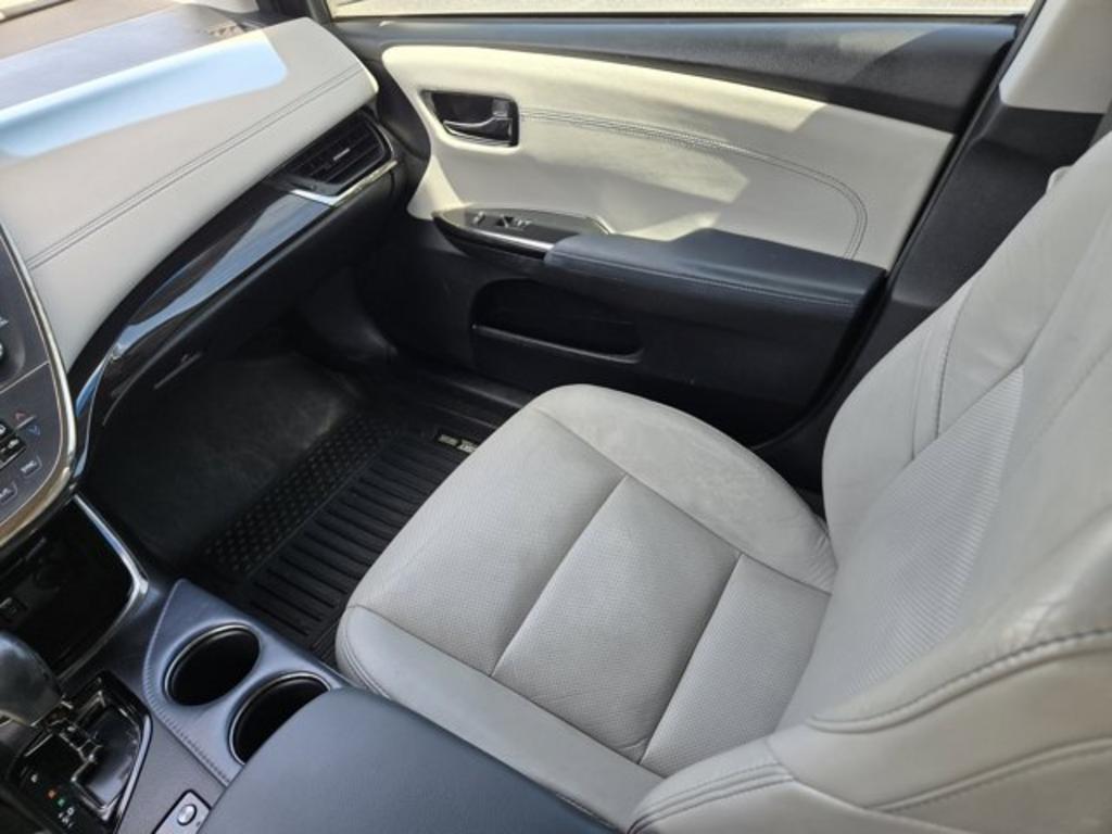 2013 Toyota Avalon - $13,995