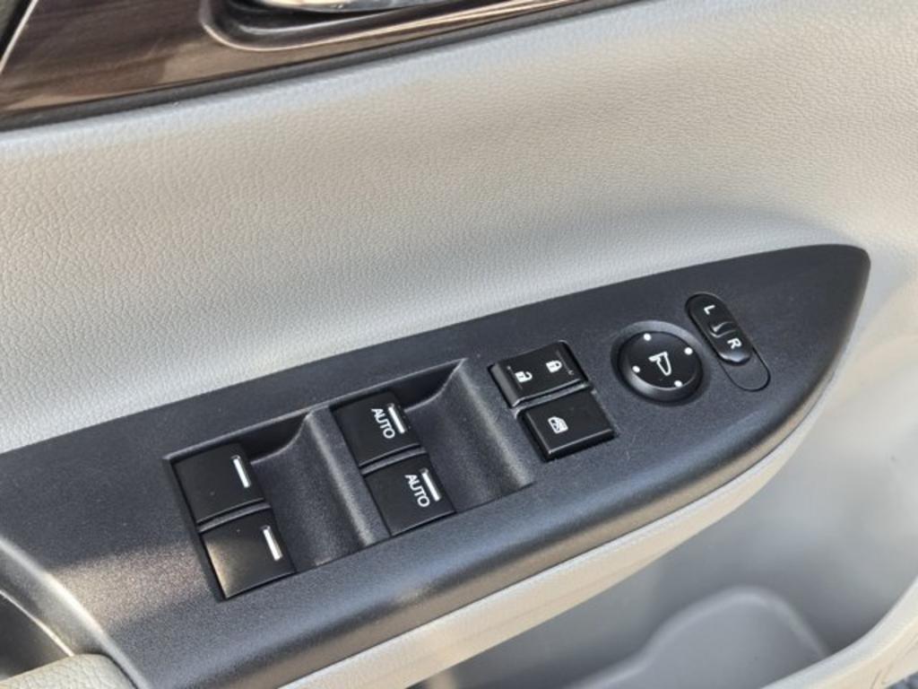 2016 Honda Accord - $12,995