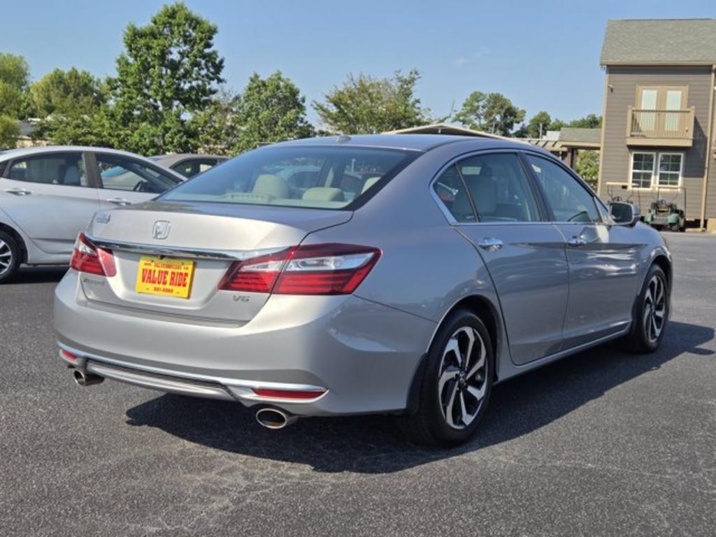 2016 Honda Accord - $12,995