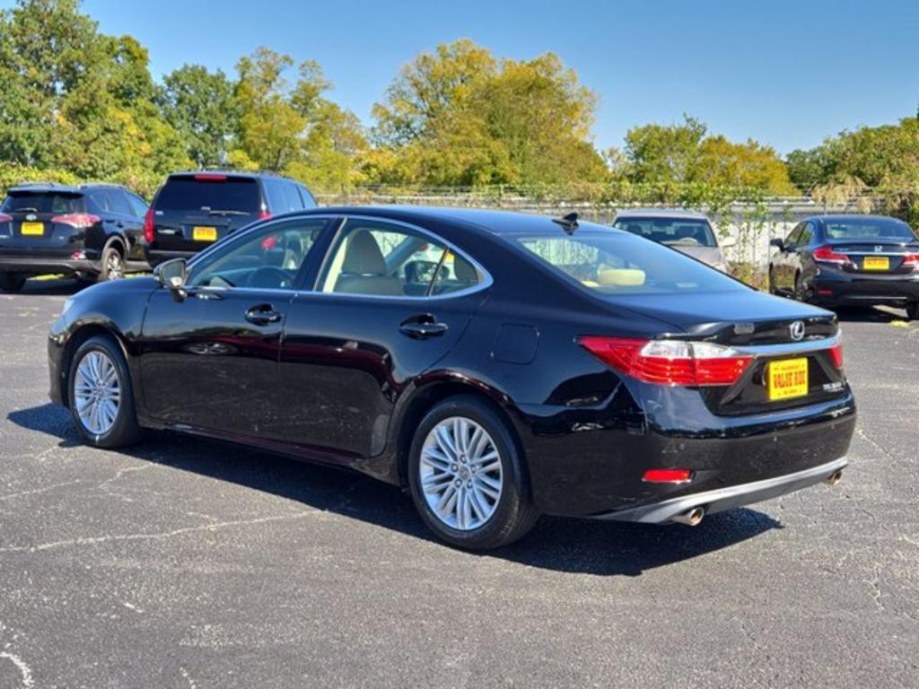 2013 Lexus ES - $12,995