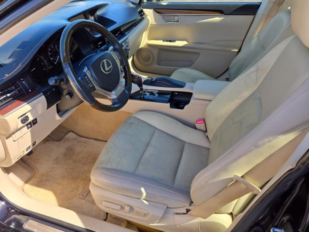 2013 Lexus ES - $12,995