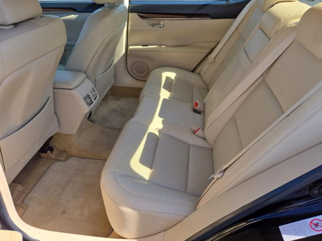 2013 Lexus ES - $12,995