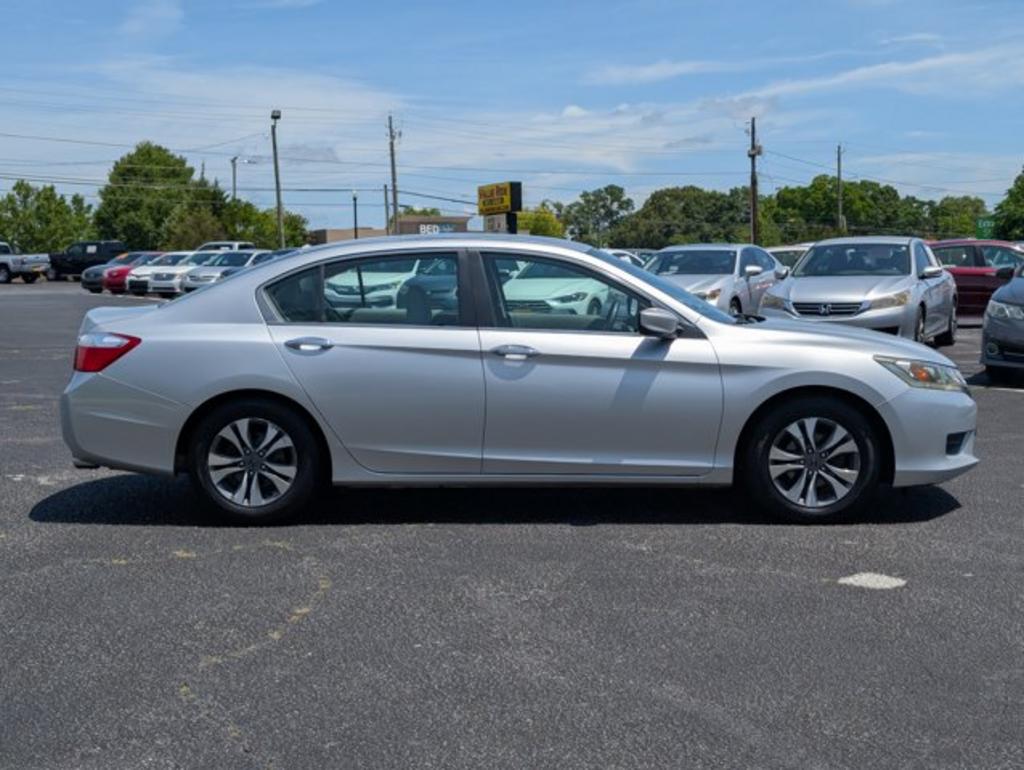 2013 Honda Accord - $12,995