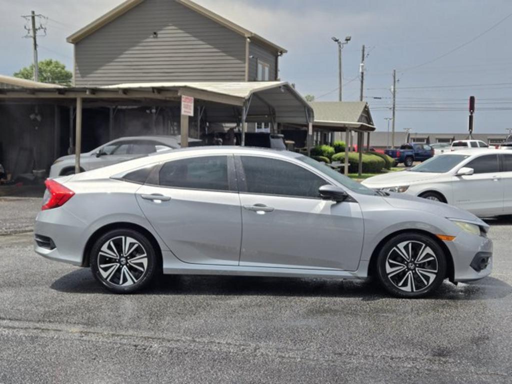 2016 Honda Civic - $12,995