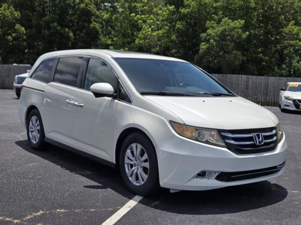 2016 Honda Odyssey - $15,995