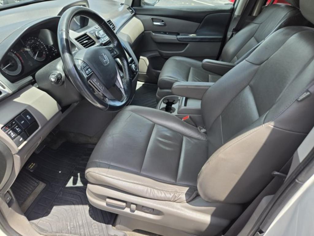2016 Honda Odyssey - $15,995