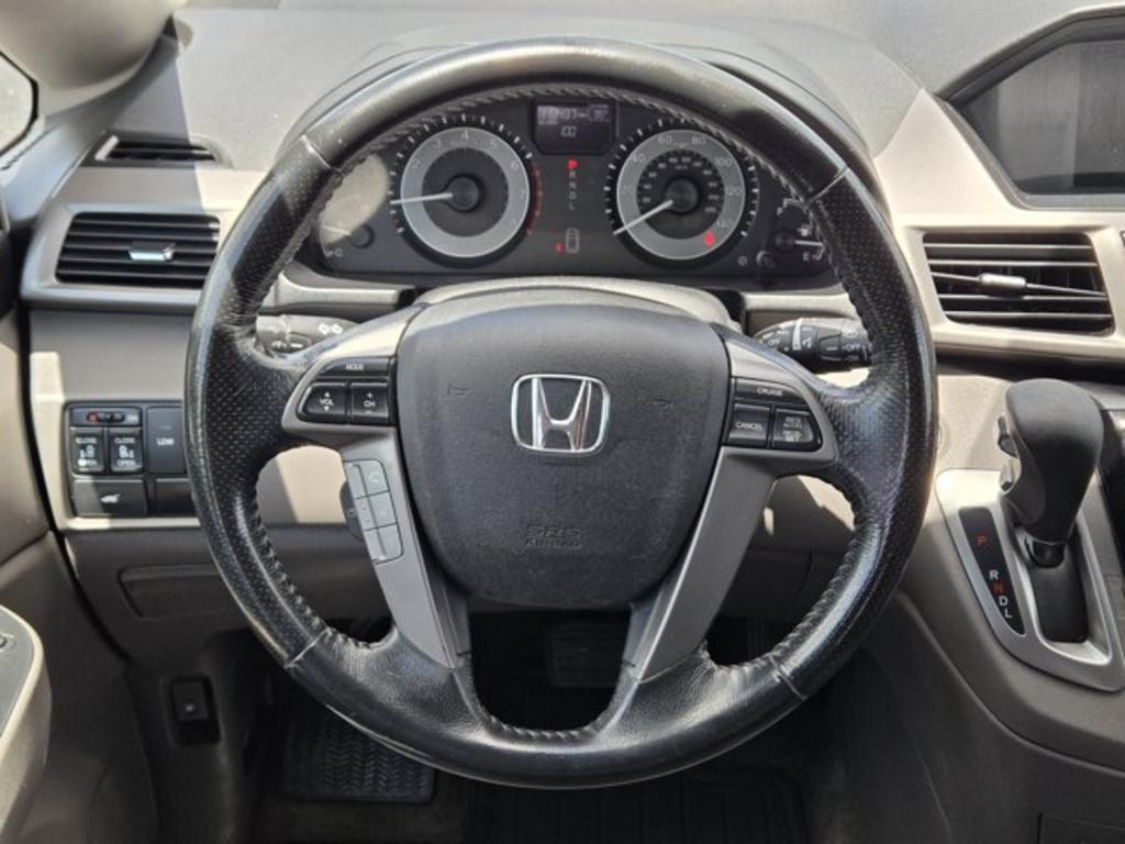 2016 Honda Odyssey - $15,995