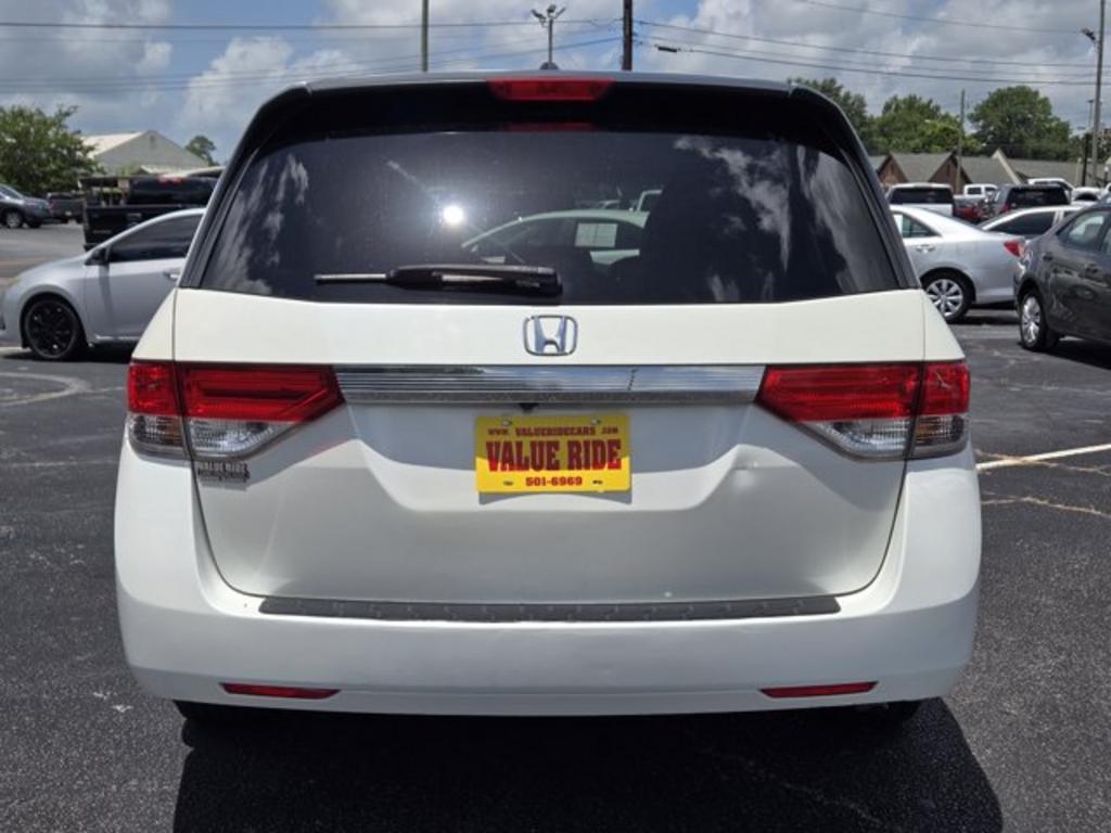 2016 Honda Odyssey - $15,995