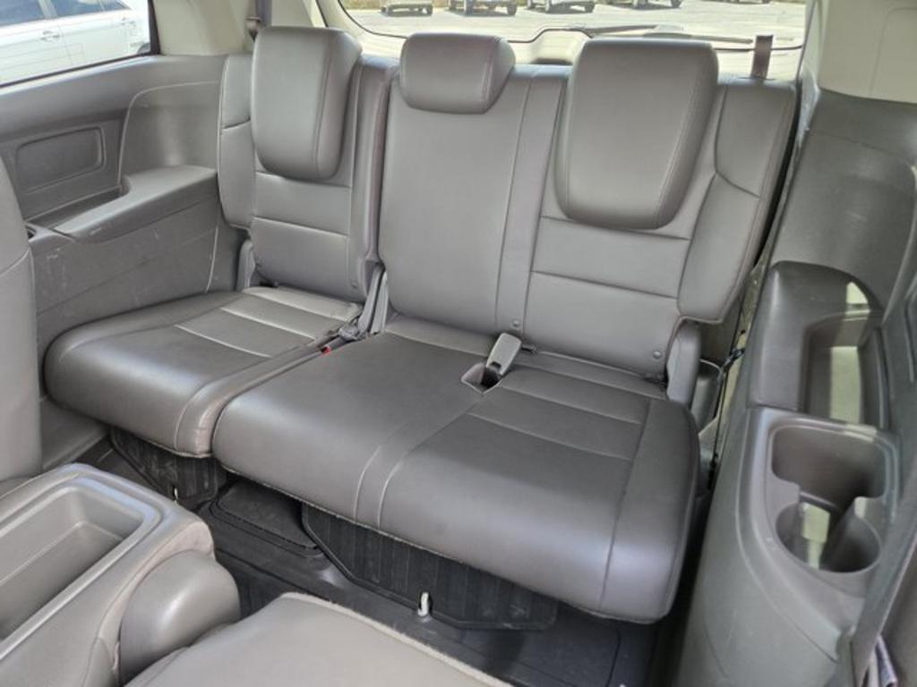 2016 Honda Odyssey - $15,995