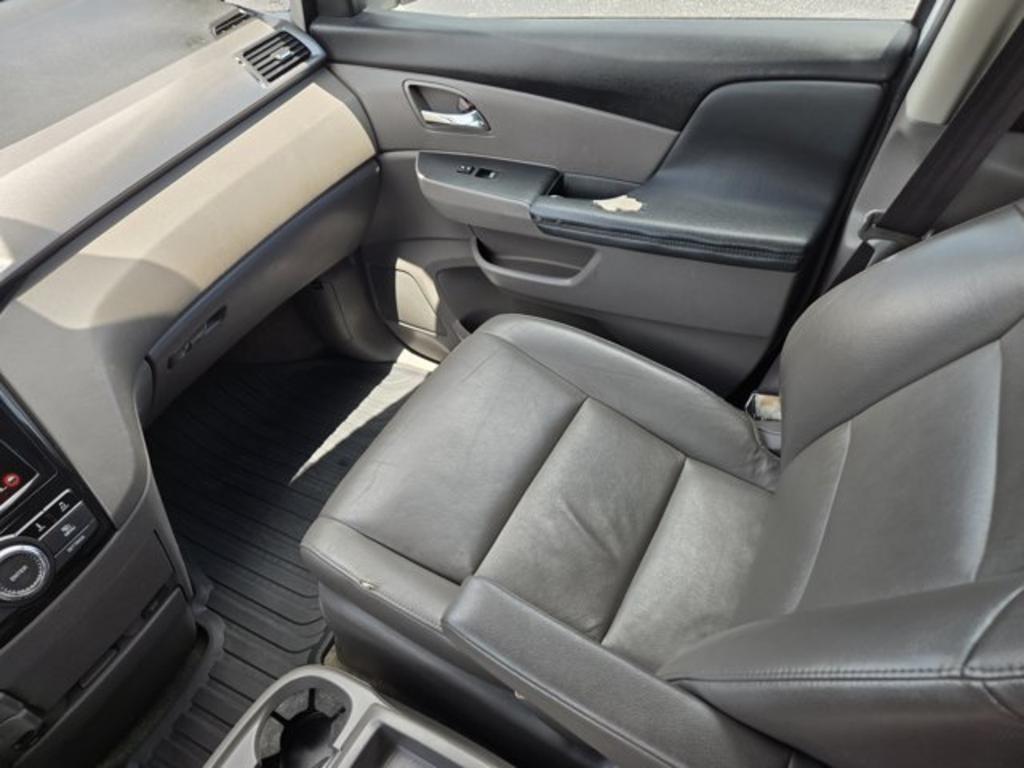 2016 Honda Odyssey - $15,995