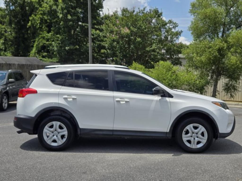 2015 Toyota RAV4 - $15,995