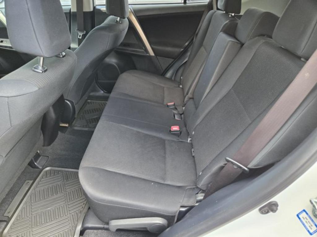 2015 Toyota RAV4 - $15,995