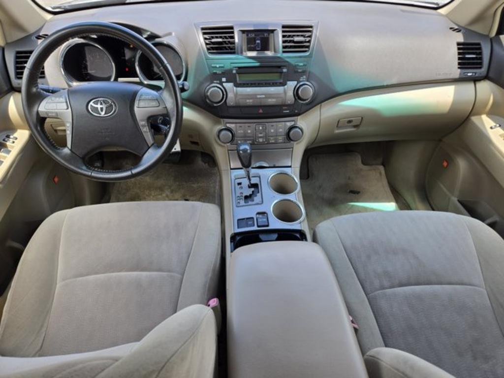 2008 Toyota Highlander - $11,995