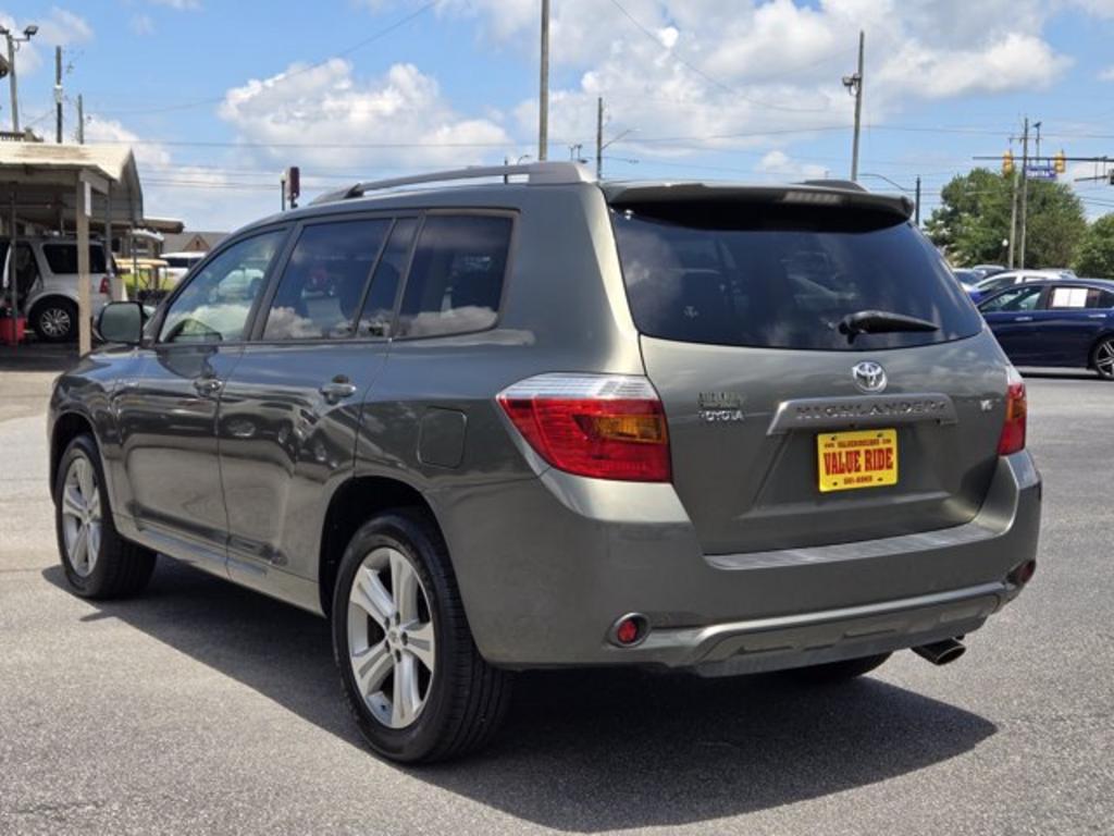 2008 Toyota Highlander - $11,995
