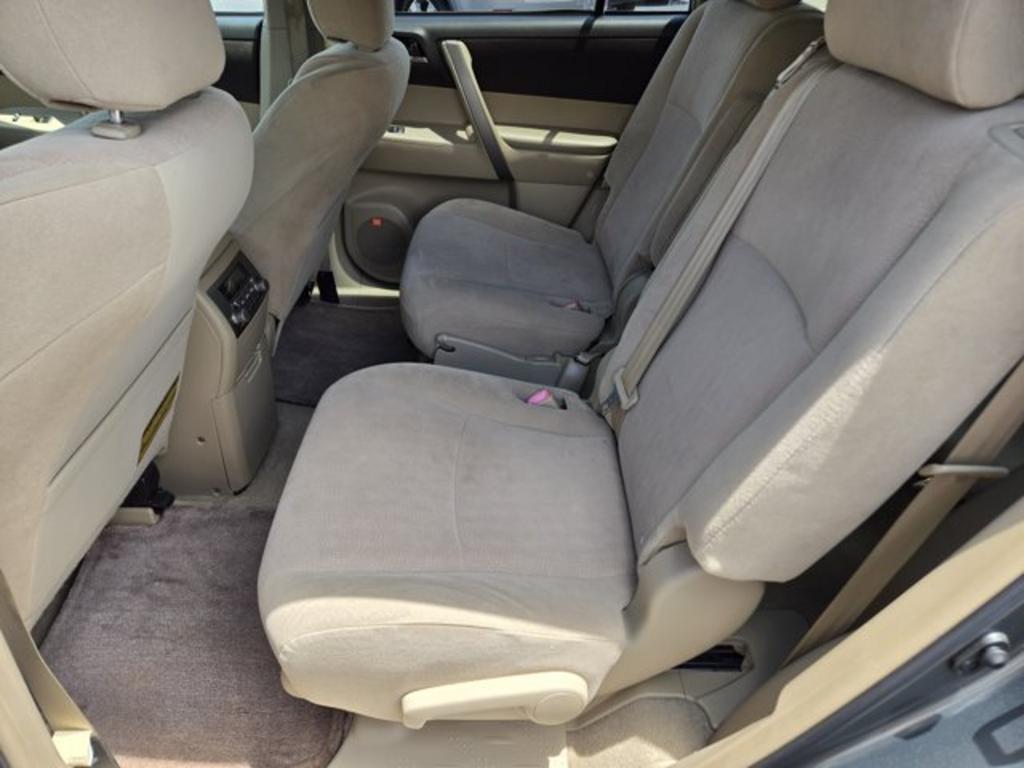 2008 Toyota Highlander - $11,995