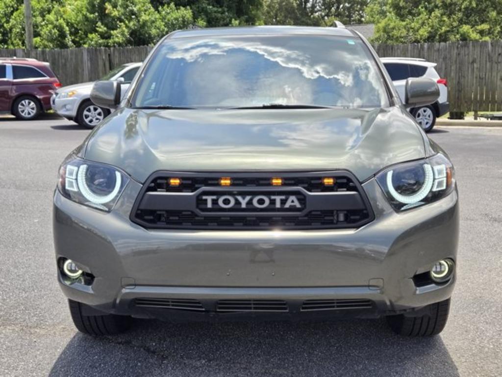 2008 Toyota Highlander - $11,995