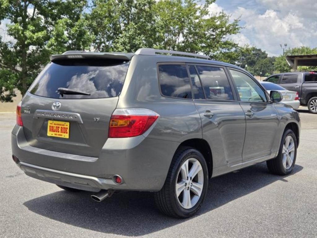 2008 Toyota Highlander - $11,995