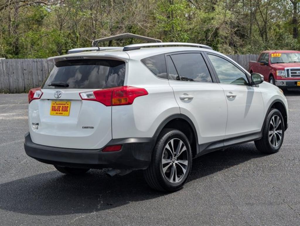 2015 Toyota RAV4  photo