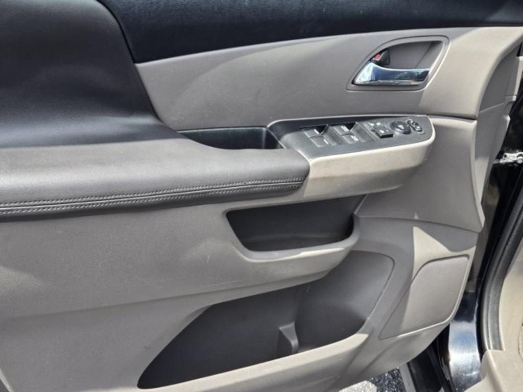 2016 Honda Odyssey - $11,995